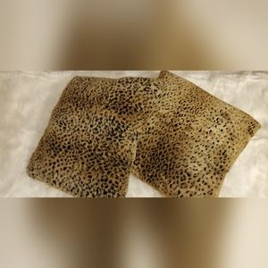 Cheetah print Accent Pillows